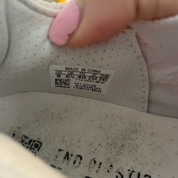 Adidas Ultraboost 22 - Picture 8 of 8